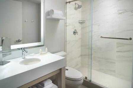 Courtyard Miami Coconut Grove - 37