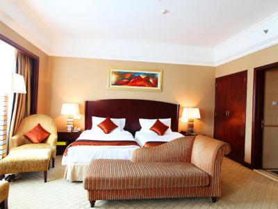 Grand International - 3