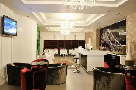 Golden City & Spa - 18