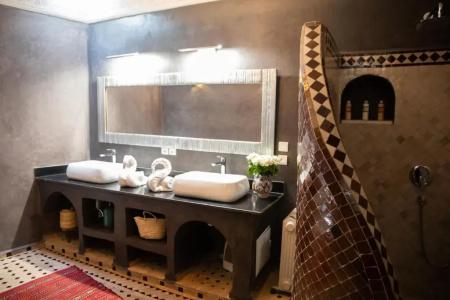 Riad Mur Akush - 45