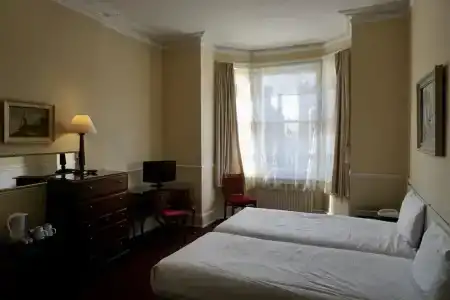 Oyo Albany - 9