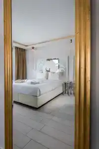 Diamond Deluxe - Adults Only - 31