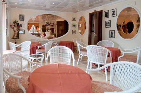La Residencia - 11