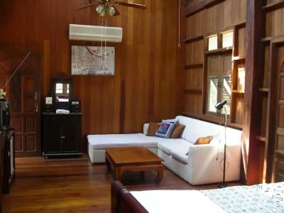 Ruen Thai Rim Haad - 29