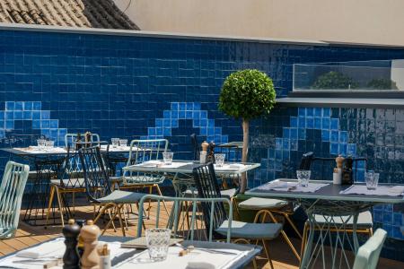 Palacio Solecio, a Small Luxury of the World - 43