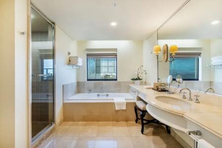Stamford Plaza - 150