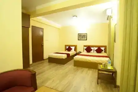Royal Astoria - 47