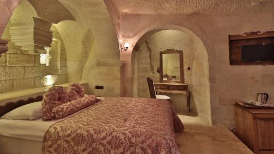Phocas Cave Suites - 1
