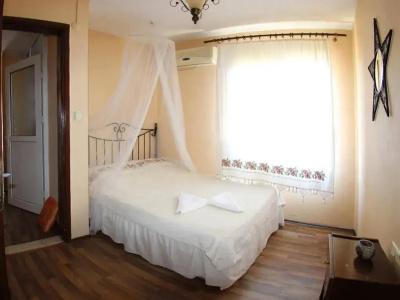 Tuncay Pension - 42