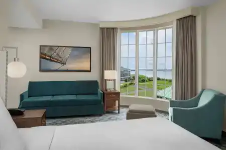 Embassy Suites by Hilton Charleston Harbor Mt. Pleasant - 5