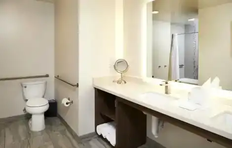 Legacy Resort & Spa - 9