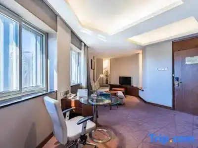 Grand Skylight Catic - 134