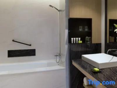 Le Meridien - 202