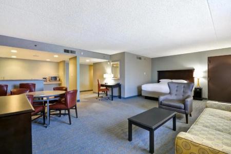DoubleTree by Hilton Phoenix North - 46
