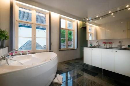 Canalside House - Luxury - 19