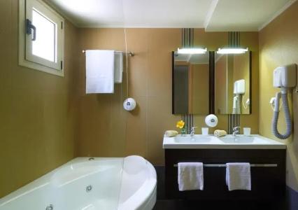 Macaris Suites & Spa - 50