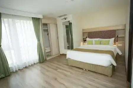 Crowne Imperial - 85