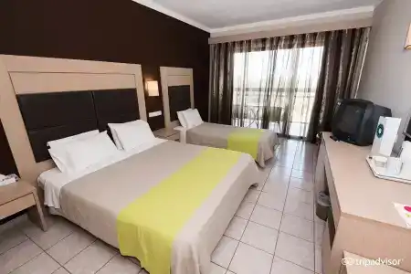 Kipriotis Hippocrates - Adults Only - 5