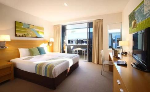 Ramada by Wyndham - 44