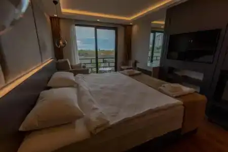Santana Otel - 196