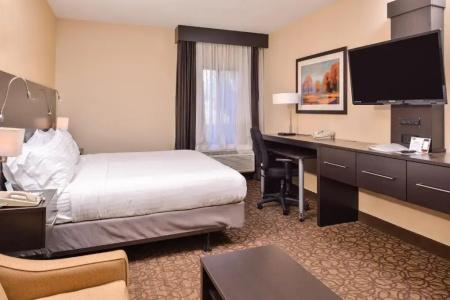Holiday Inn Expresss & Suites West, An Ihg - 56