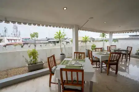 Stonetown View Inn - 35