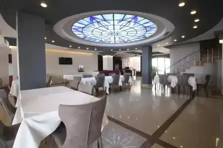 Saranda International - 4