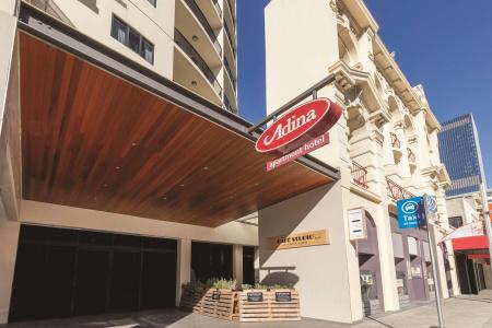 Adina Apartment Barrack Plaza - 0