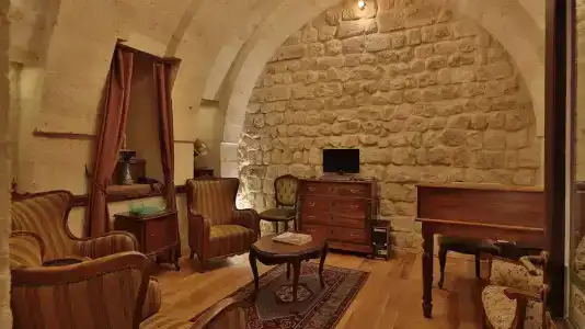 Golden Cave Suites - 17
