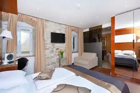 Jupiter Luxury - 82