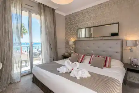 Hôtel Le Royal Promenade des Anglais - 3
