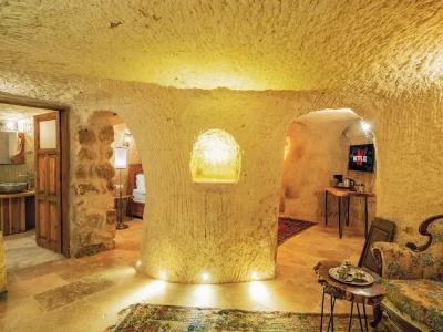 Atilla's Cave - 507