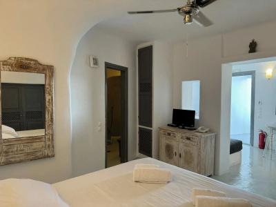 Theodora Suites - 14