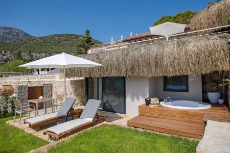 Villa Kale Suites with heated pool in winter - 85