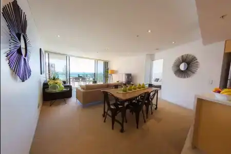 Ambience on Burleigh Beach - 7