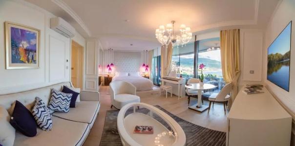 Boutique Vissi d'Arte - 85