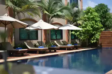 Gloria Angkor - 11