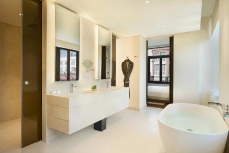 La Ville & Suites CITY WALK Dubai, Autograph Collection - 19