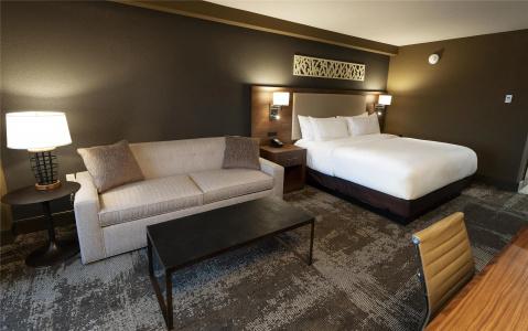 The Broadway - a DoubleTree by Hilton - 31