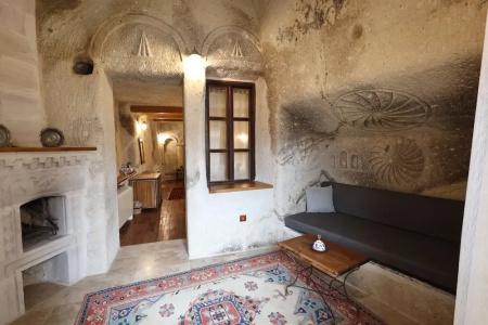 Sarnich Cave Suites - 61
