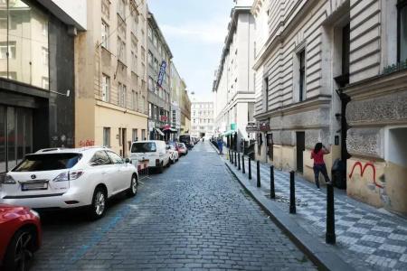 ApartWenceslas - 13