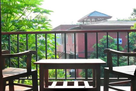 Green Hut & Restaurant. - 51