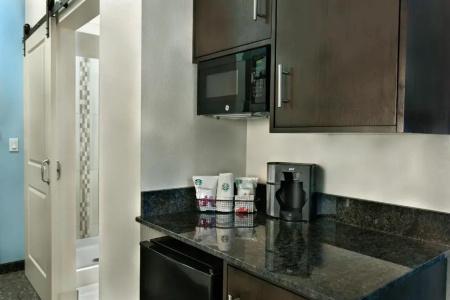 Oxford Suites - 29
