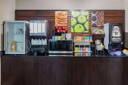 La Quinta Inn by Wyndham I-35 - 10
