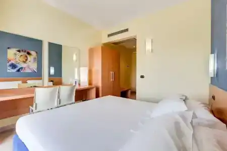 Best Western Class - 82