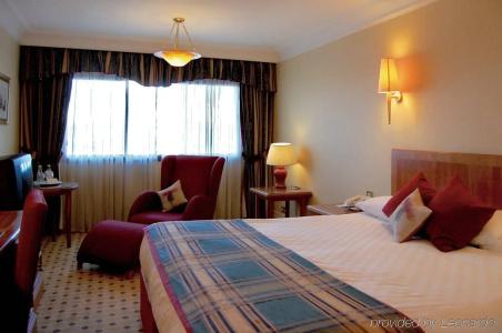 DoubleTree by Hilton Glasgow Central - 39