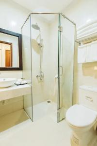 Paragon House and Residence - 24