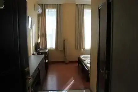 Eleon Borjomi - 1