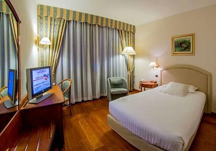 Best Western Globus City - 34