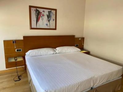 Duerming Longoria Plaza - 47